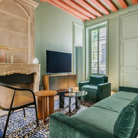 Superb Near Notre-dame Cathedral - Mobility Lease *