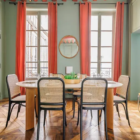 Superb Near Notre-dame Cathedral - Mobility Lease Paris