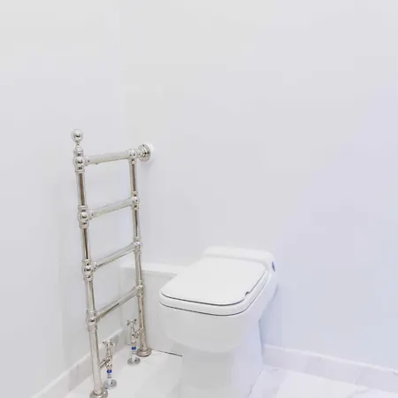 Superb Near Notre-dame Cathedral - Mobility Lease Apartment *