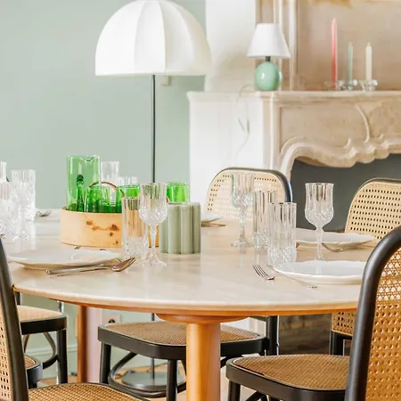 Superb Near Notre-dame Cathedral - Mobility Lease Apartment Paris