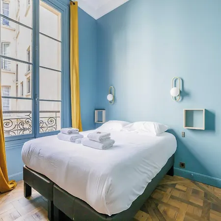 Superb Near Notre-dame Cathedral - Mobility Lease Apartment Paris