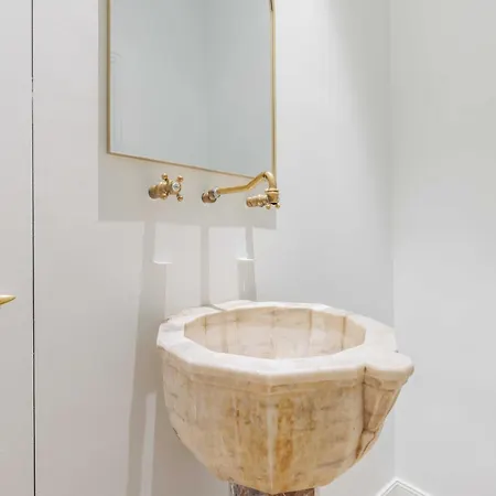 Superb Near Notre-dame Cathedral - Mobility Lease *