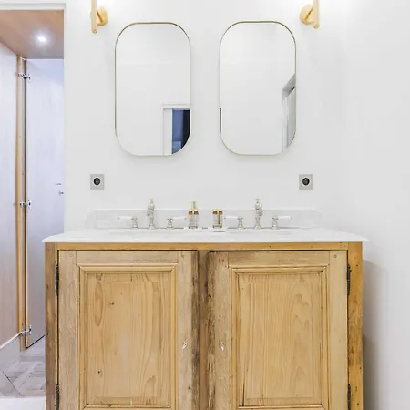 Apartment Superb Near Notre-dame Cathedral - Mobility Lease Paris