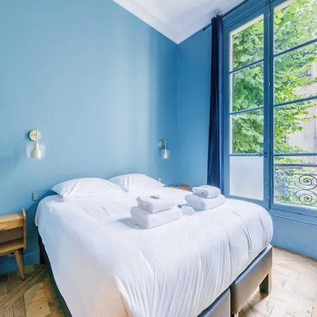 Superb Near Notre-dame Cathedral - Mobility Lease Apartment Paris