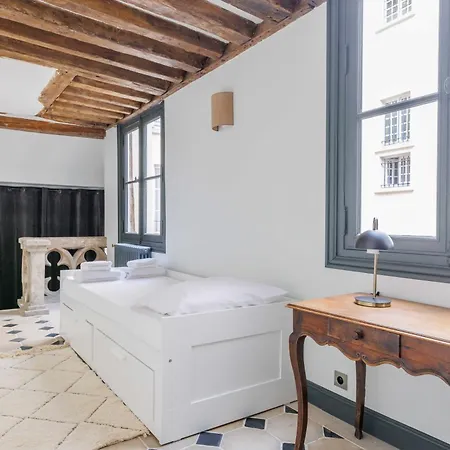 Superb Near Notre-dame Cathedral - Mobility Lease * Parijs