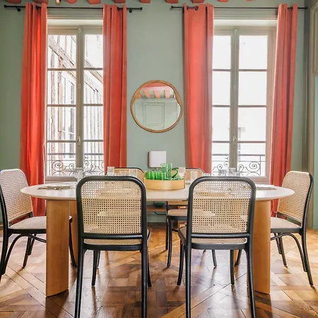 Appartement Superb Near Notre-dame Cathedral - Mobility Lease Parijs