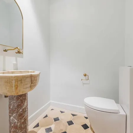 Apartment Superb Near Notre-dame Cathedral - Mobility Lease *