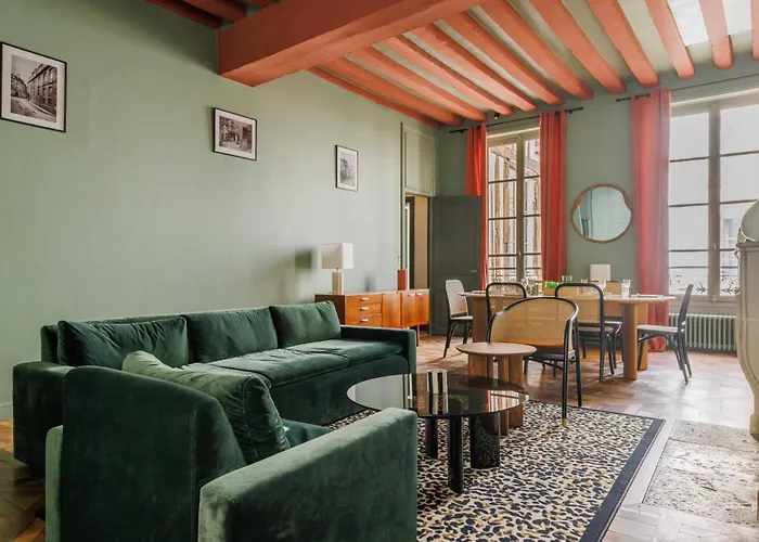 Superb Near Notre-dame Cathedral - Mobility Lease *