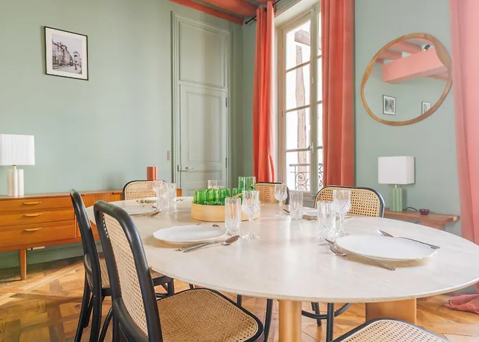 Superb Near Notre-dame Cathedral - Mobility Lease