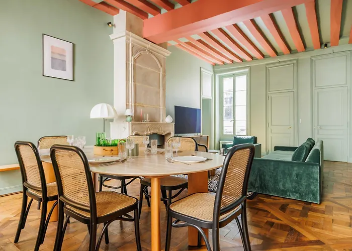 Superb Near Notre-dame Cathedral - Mobility Lease * 파리